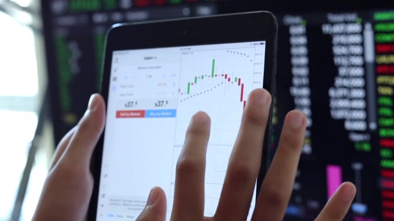 Trade With Confidence